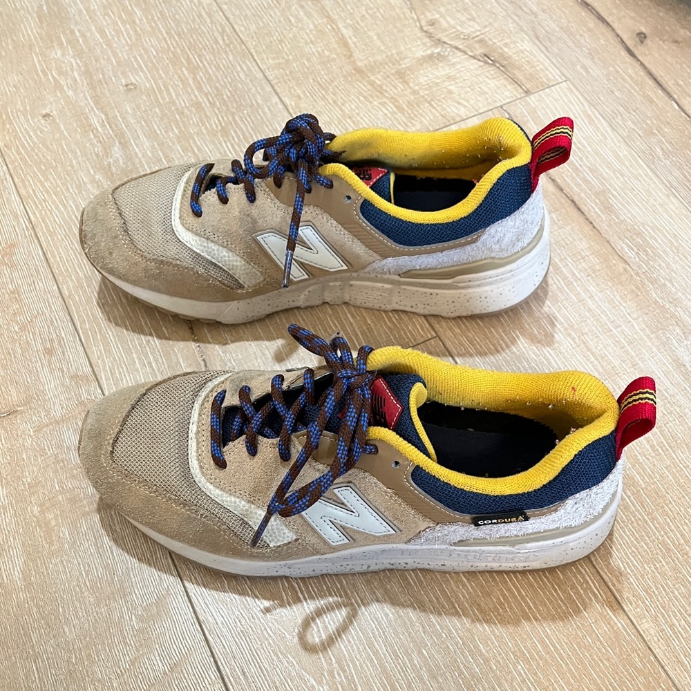 New Balance Sneakers size 8.5/9